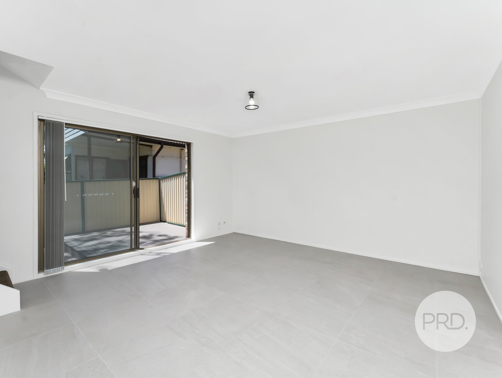 1/7 Macquarie Road INGLEBURN 3