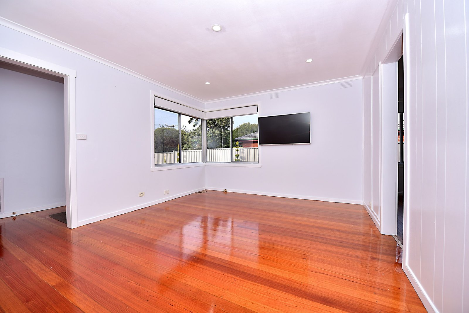 Gallery: 17 Malcolm Crescent