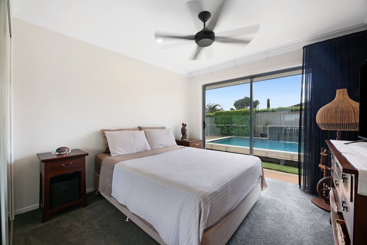 17 Manakin Avenue Burleigh Waters 11