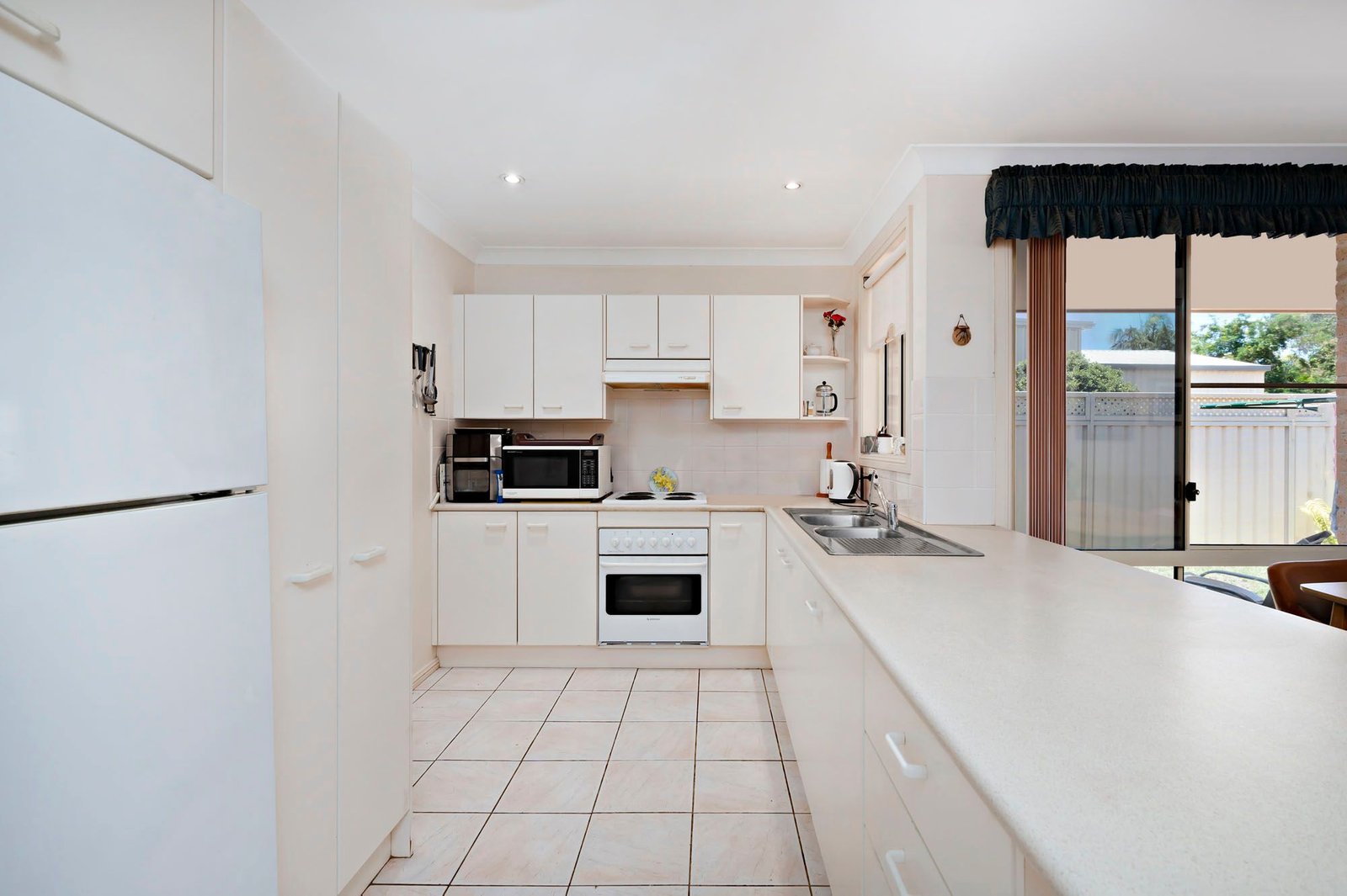 17 Mariner Crescent SALAMANDER BAY 4