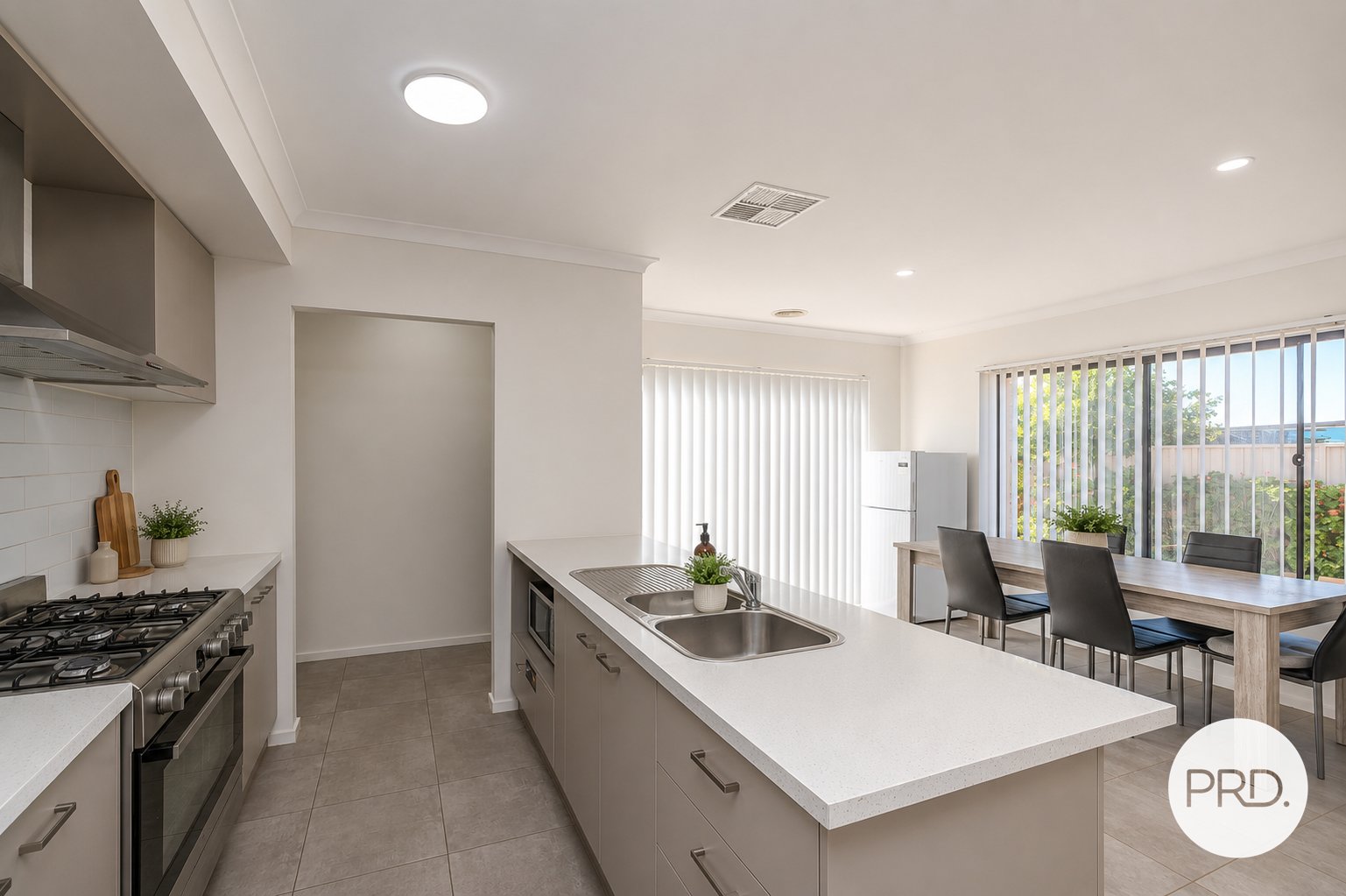 17 Mary Court ROBINVALE 14