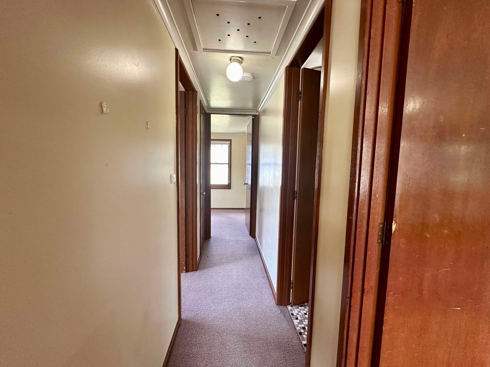 17 Mate St  TUMBARUMBA 4