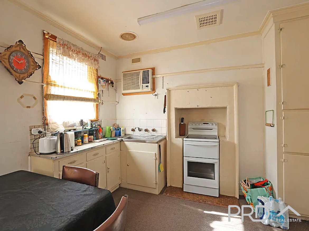 17 Matheson Street OUYEN 7