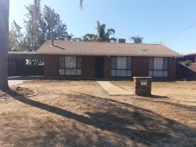 17 Maxwell Street TAMWORTH 1