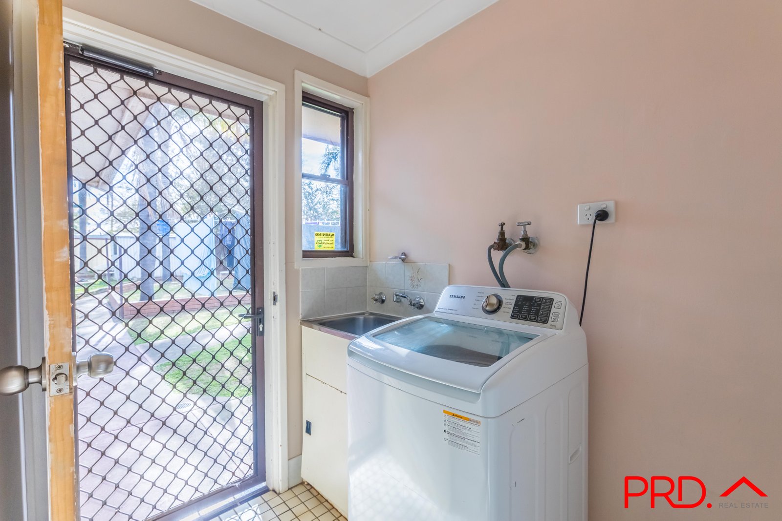 17 Maxwell Street TAMWORTH 8