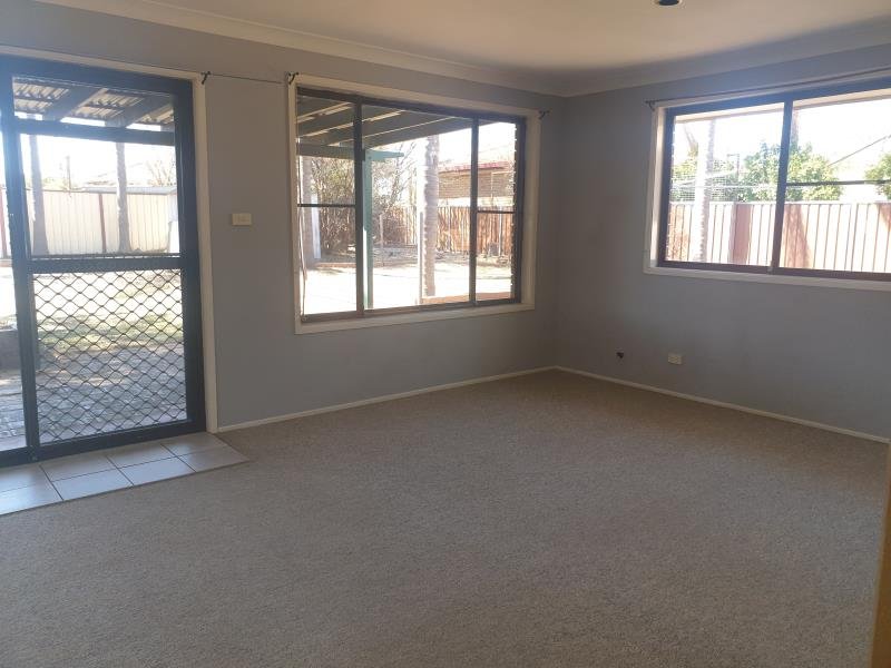 17 Maxwell Street TAMWORTH 4