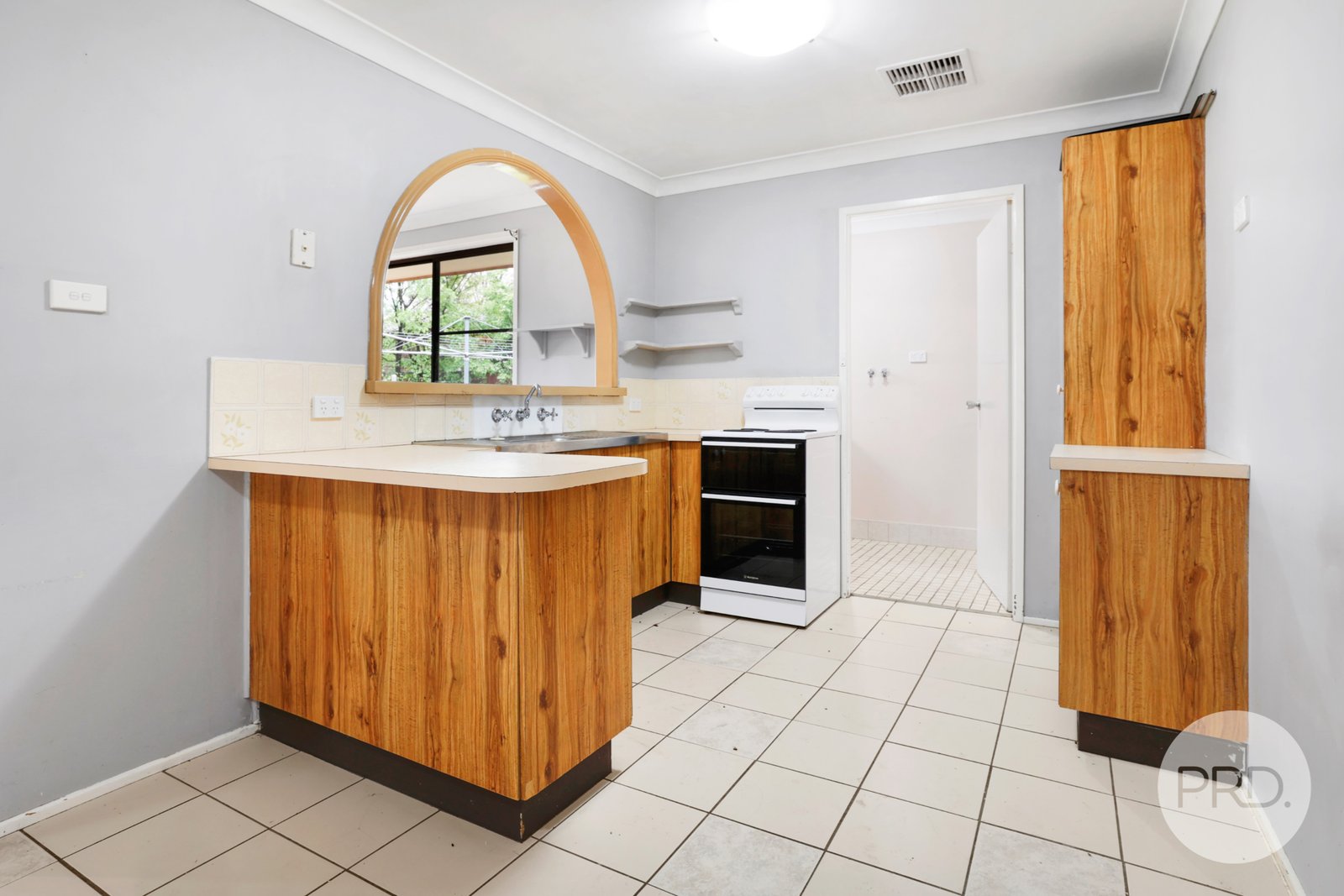 17 Maxwell Street TAMWORTH 6