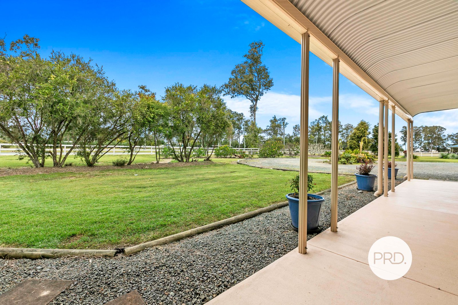 17 Meadow Drive YENGARIE QLD 4650