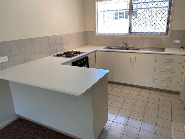 1/7 Melinda Street SOUTHPORT 7