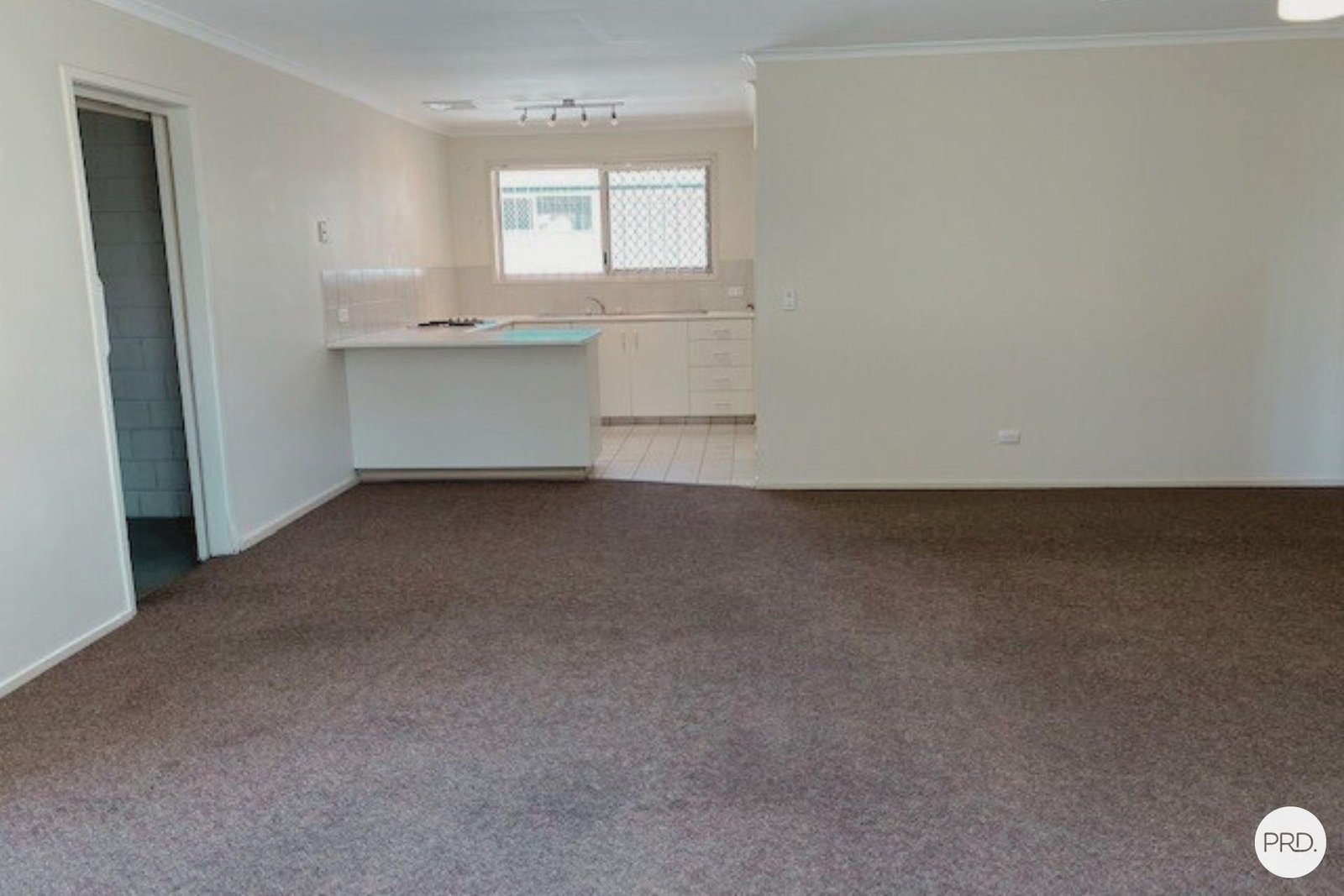 1/7 Melinda Street SOUTHPORT 3