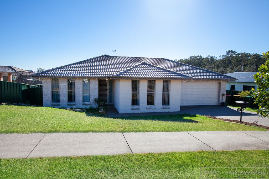17 Mileham Circuit RUTHERFORD 2
