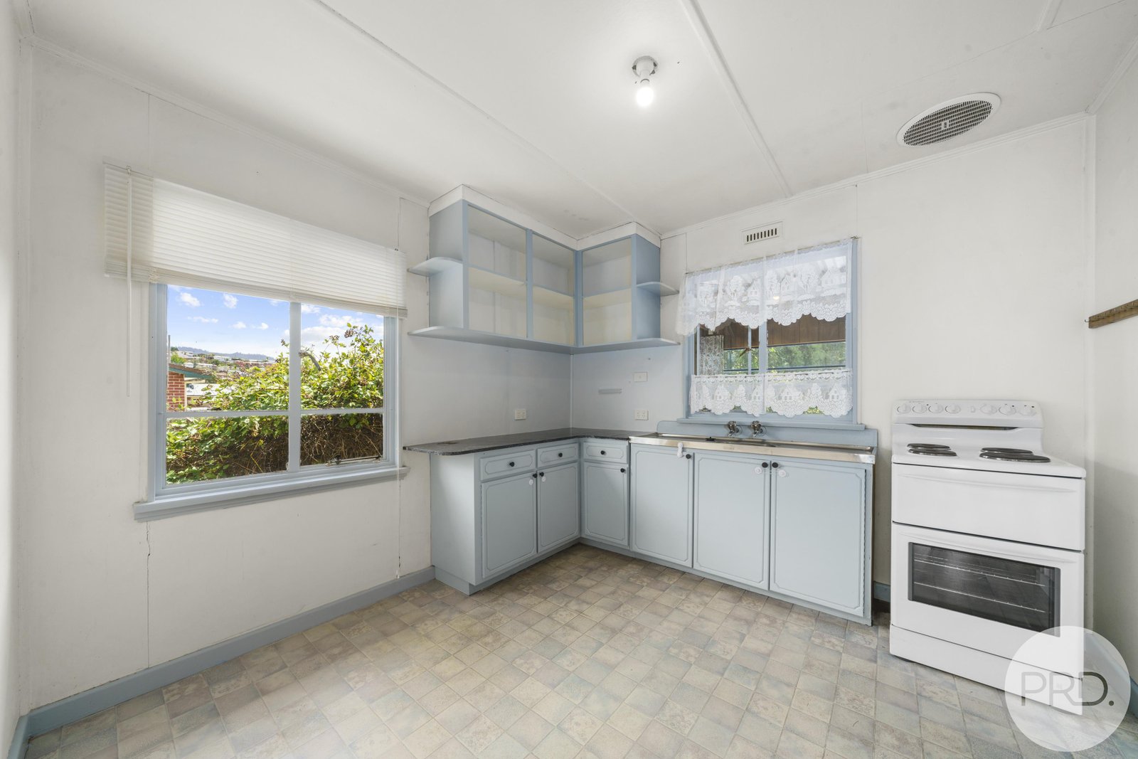 17 Milpara Street BERRIEDALE 4