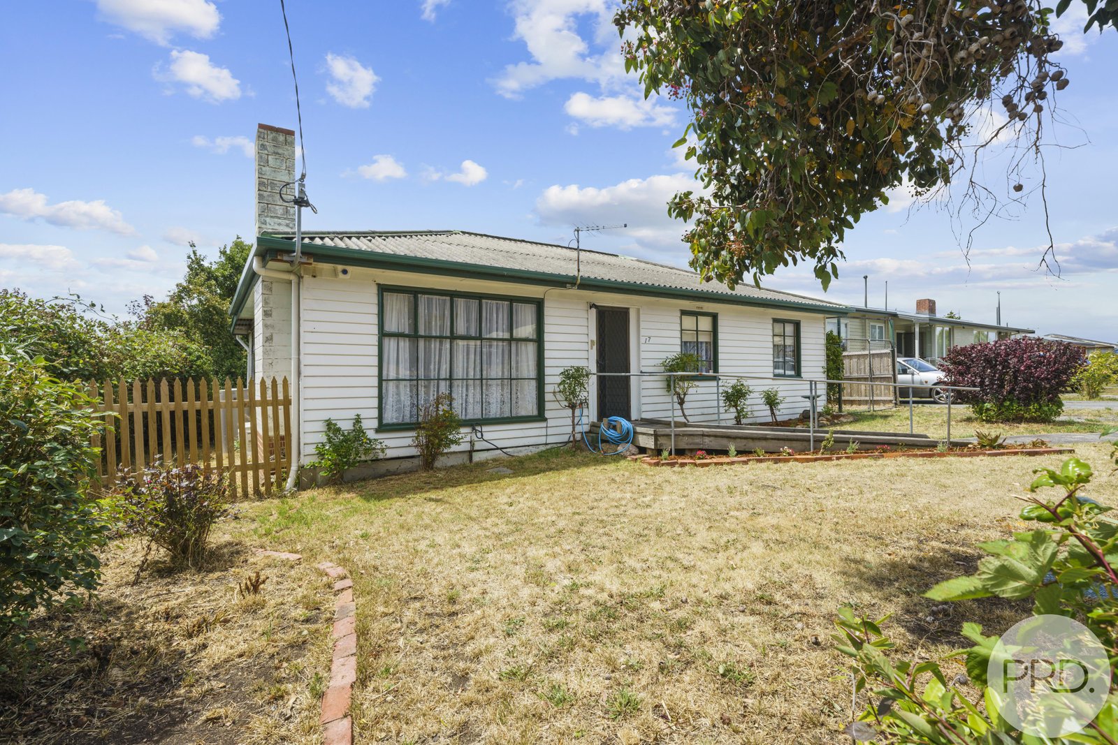 17 Milpara Street BERRIEDALE 16