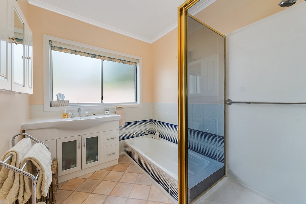 17 Mitcham Road CLAREMONT 4