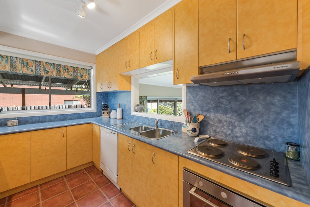 17 Mitcham Road CLAREMONT 8
