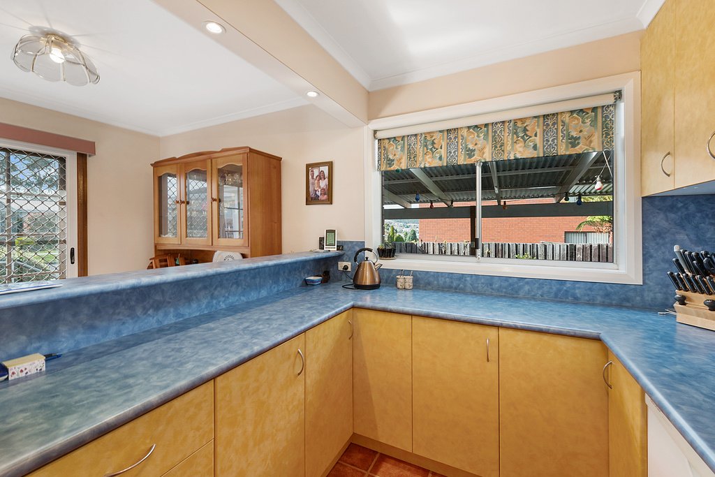 17 Mitcham Road CLAREMONT 9