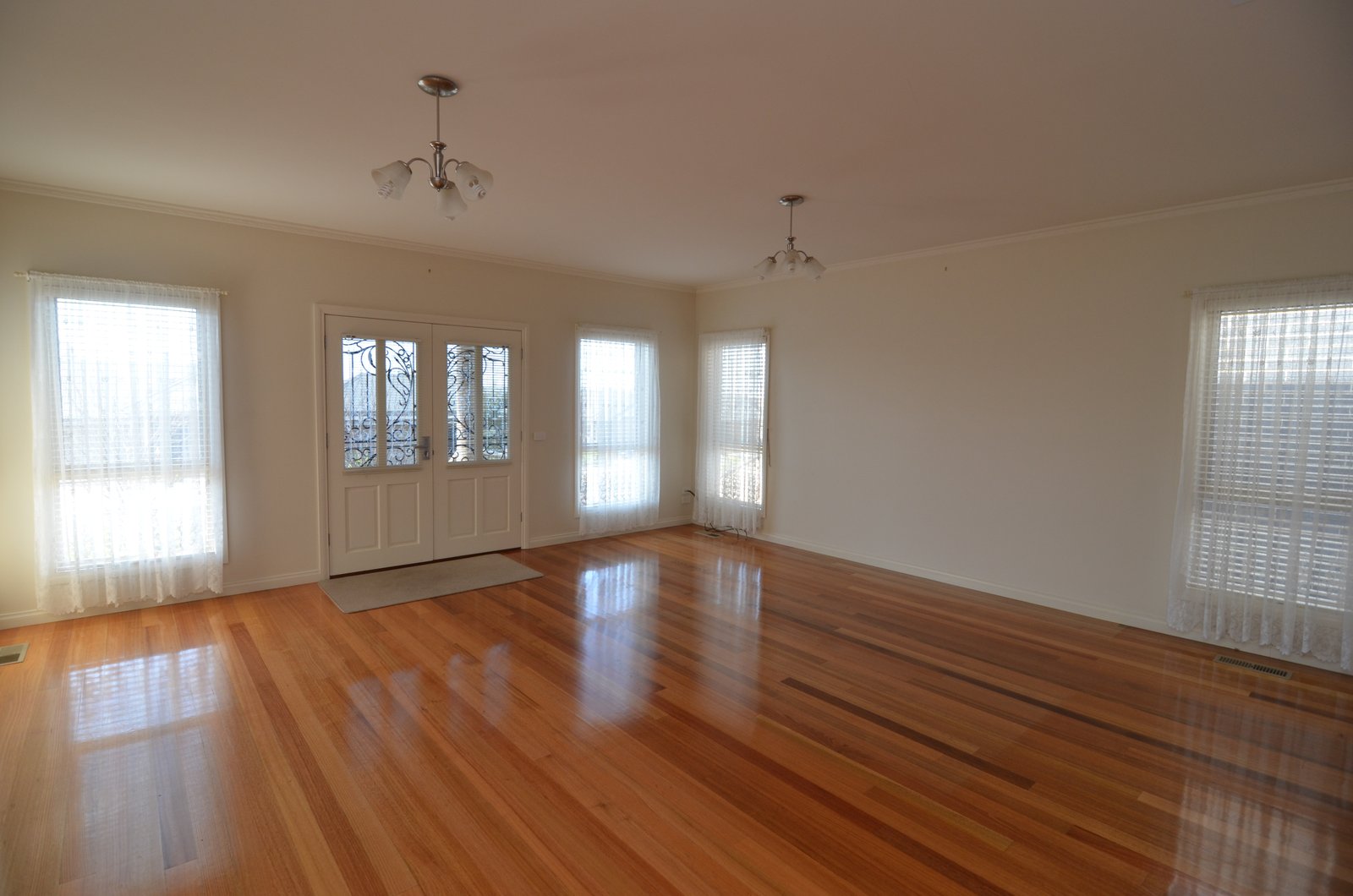 Gallery: 17 Molloy Court