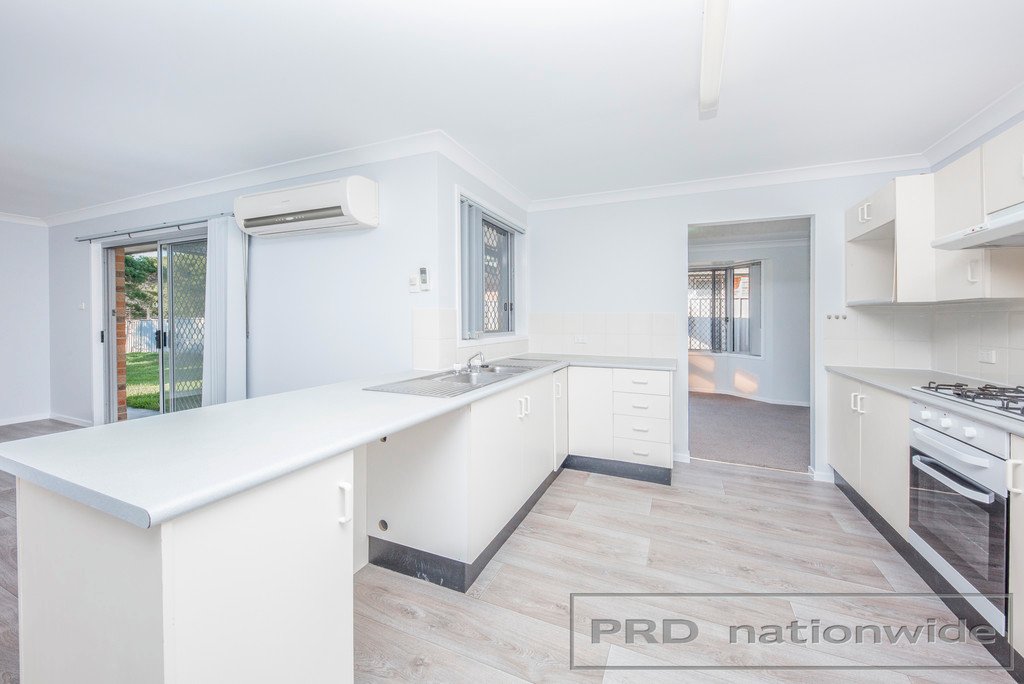 17 Monaghan Circuit ASHTONFIELD 3