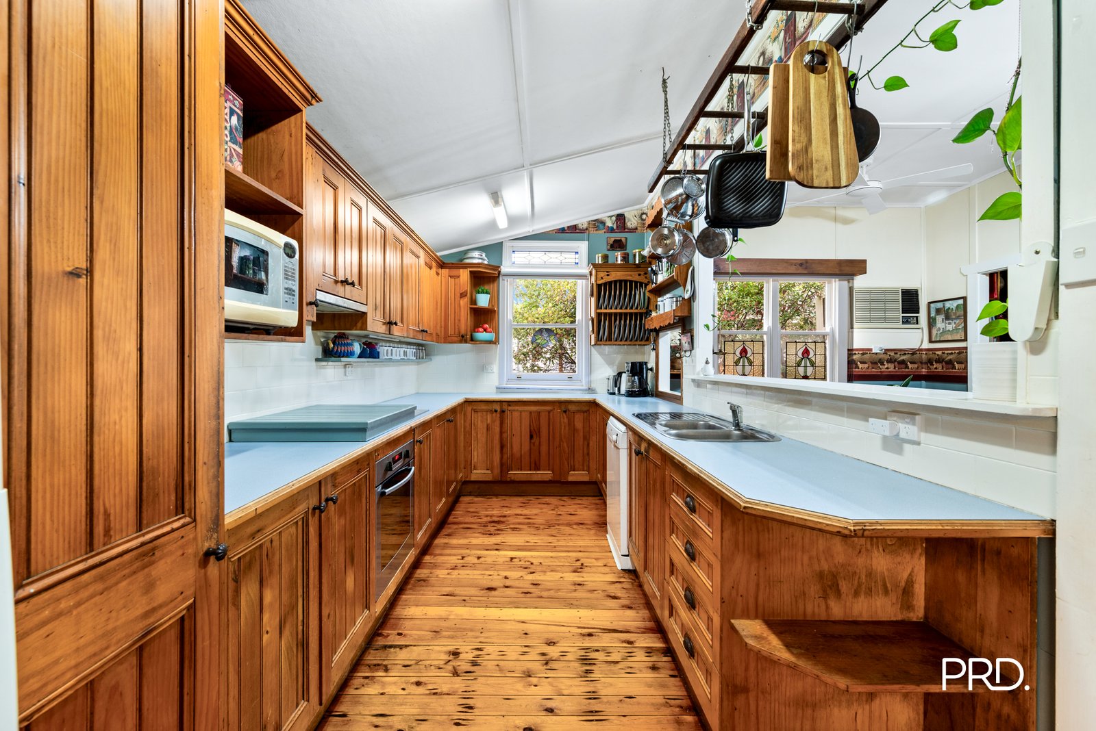 17 Moorecourt Avenue SPRINGWOOD 5