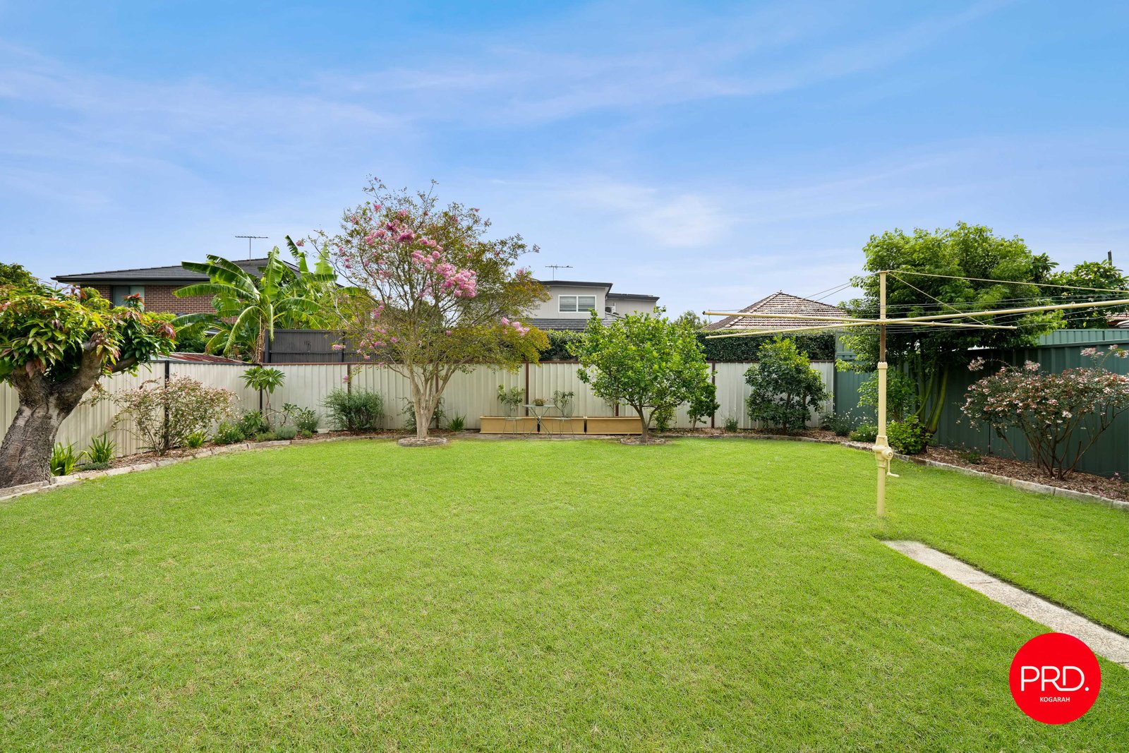 17 Moorefield Avenue KOGARAH 9