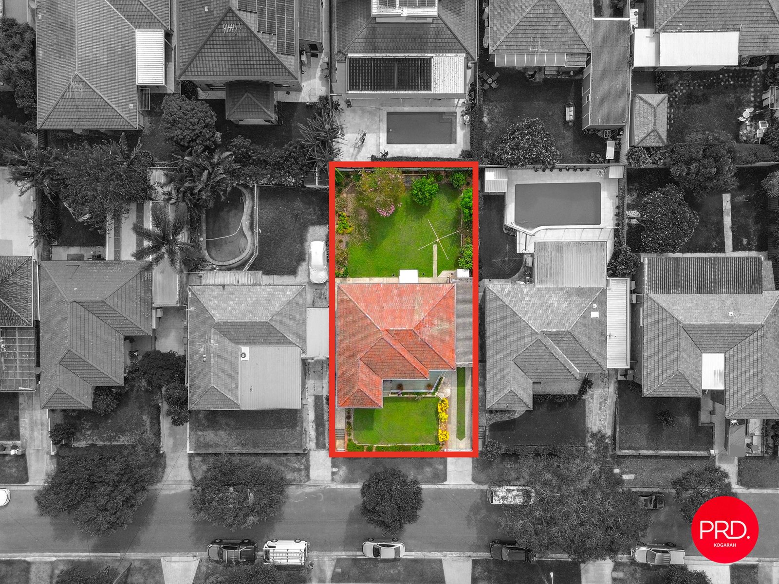 17 Moorefield Avenue KOGARAH 12