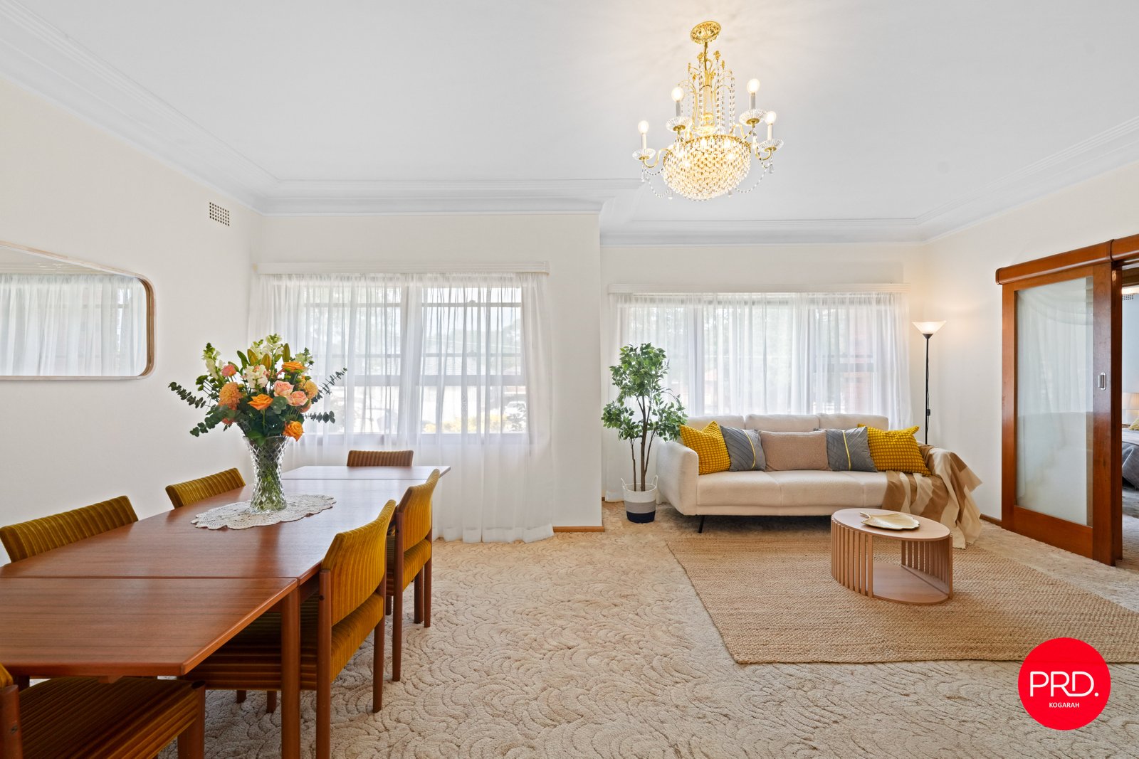 17 Moorefield Avenue KOGARAH 13