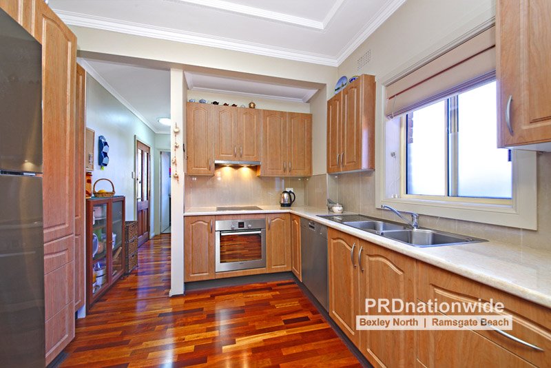 17 Moreton Street KINGSGROVE 2