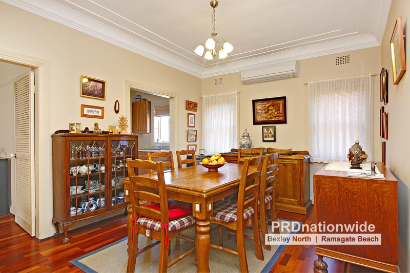 17 Moreton Street KINGSGROVE 4