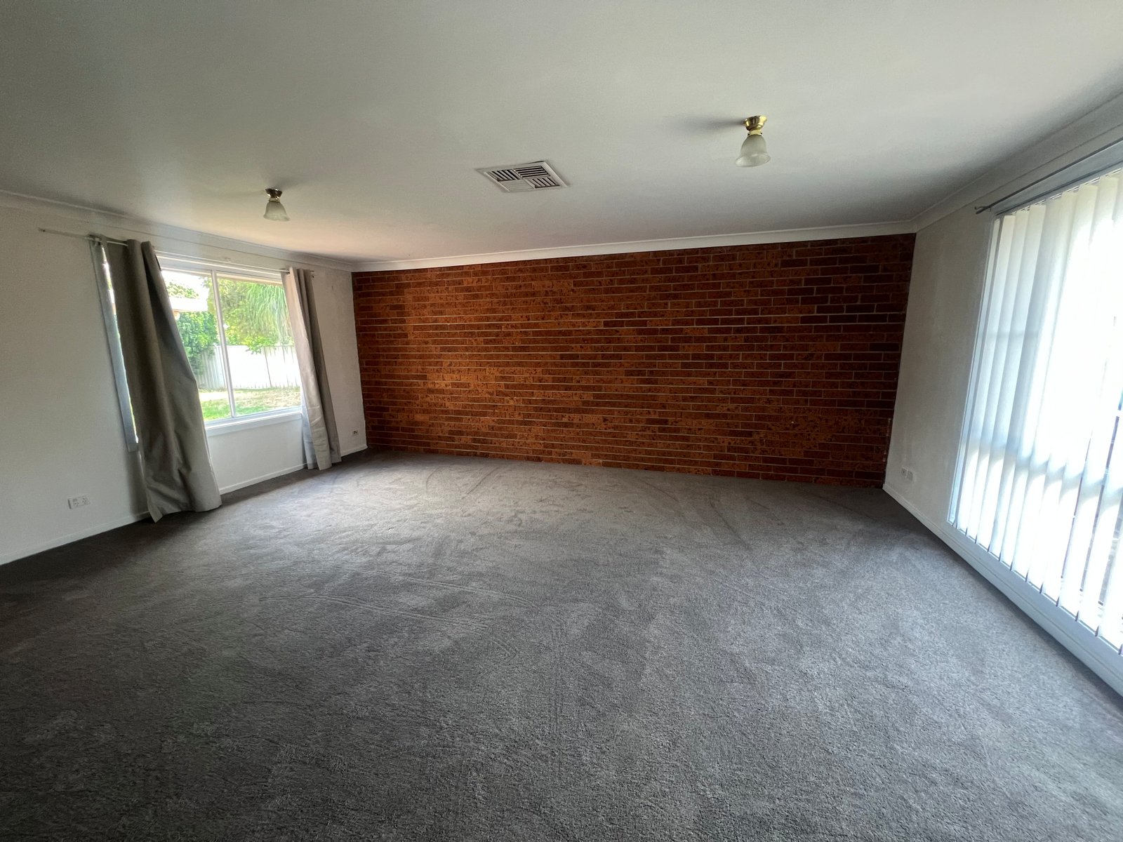 17 Morilla Street TAMWORTH 7