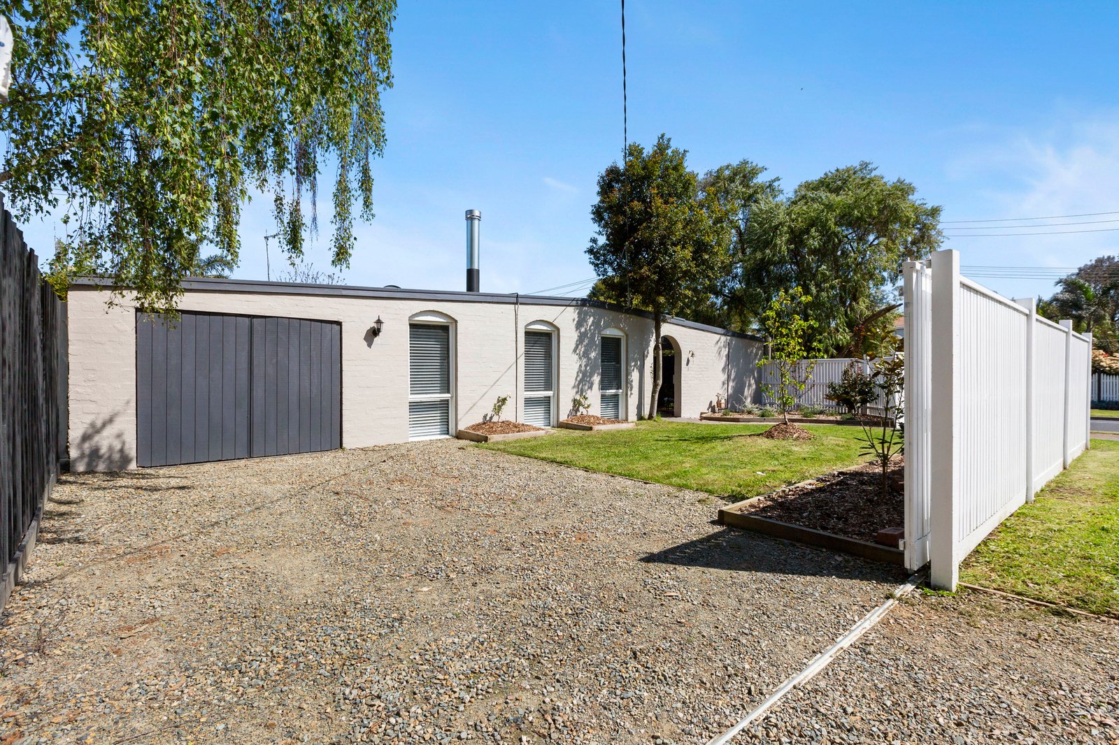Gallery: 17 Mornington Tyabb Road