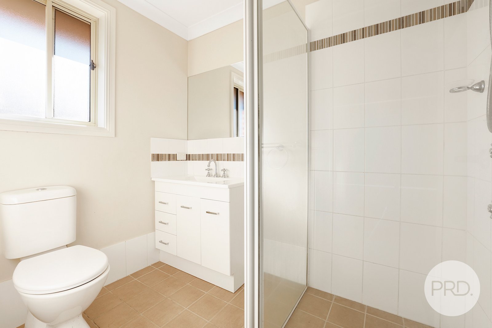 17 Mountain Gum Road TAMWORTH 4