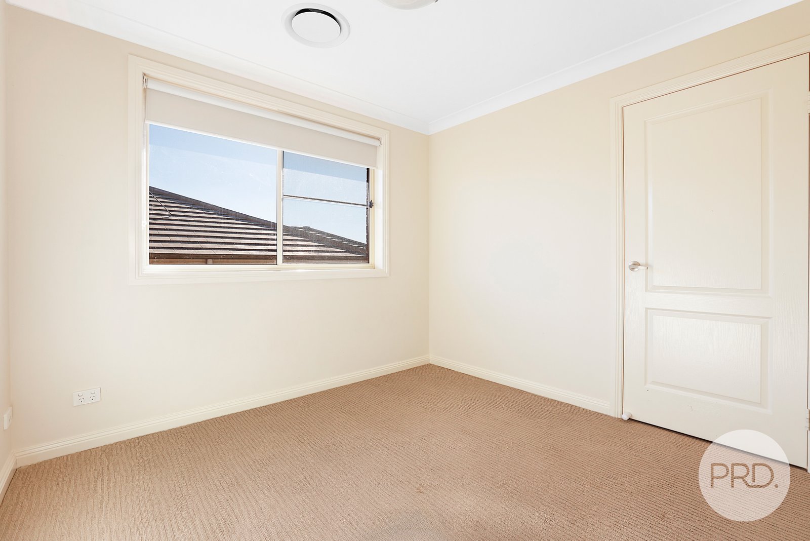 17 Mountain Gum Road TAMWORTH 8