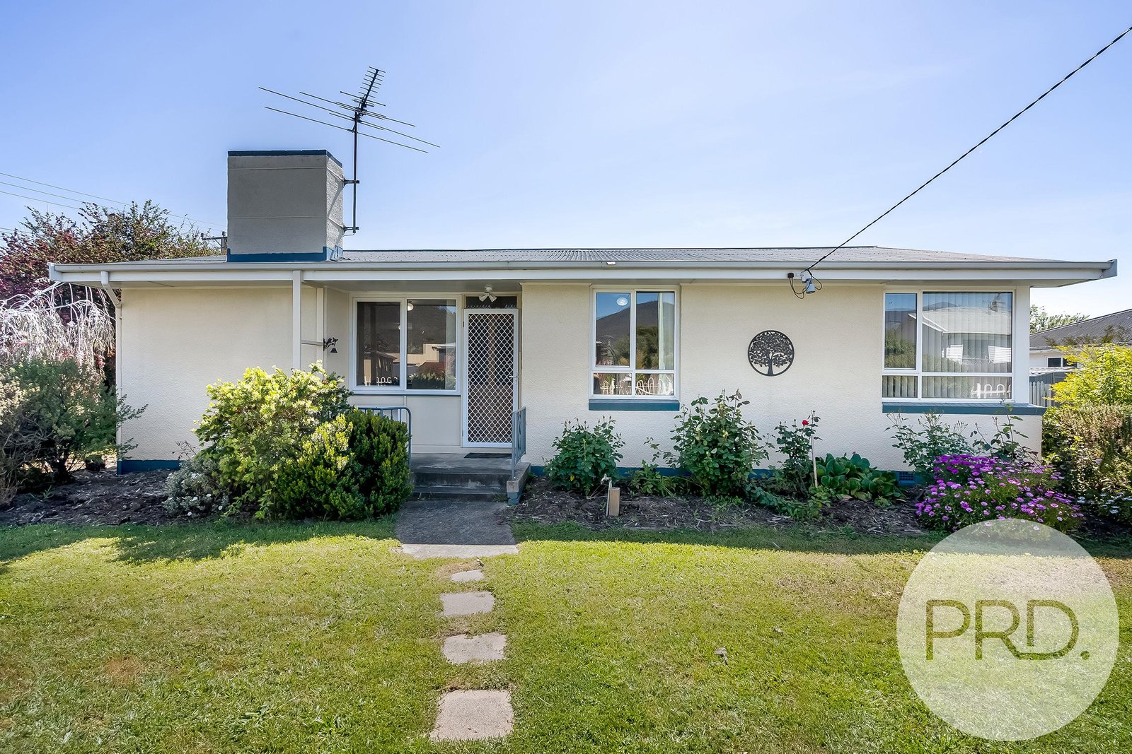 17 Myella Street BERRIEDALE 1