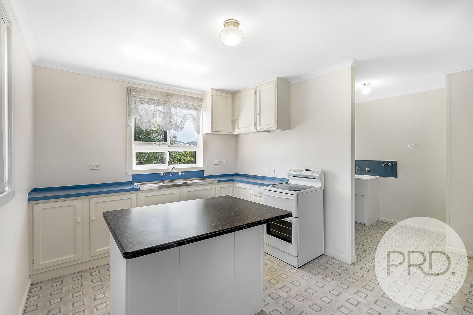 17 Myella Street BERRIEDALE 4