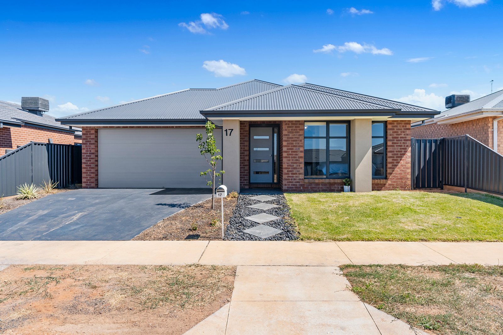 17 Namatjira Boulevard HUNTLY 1