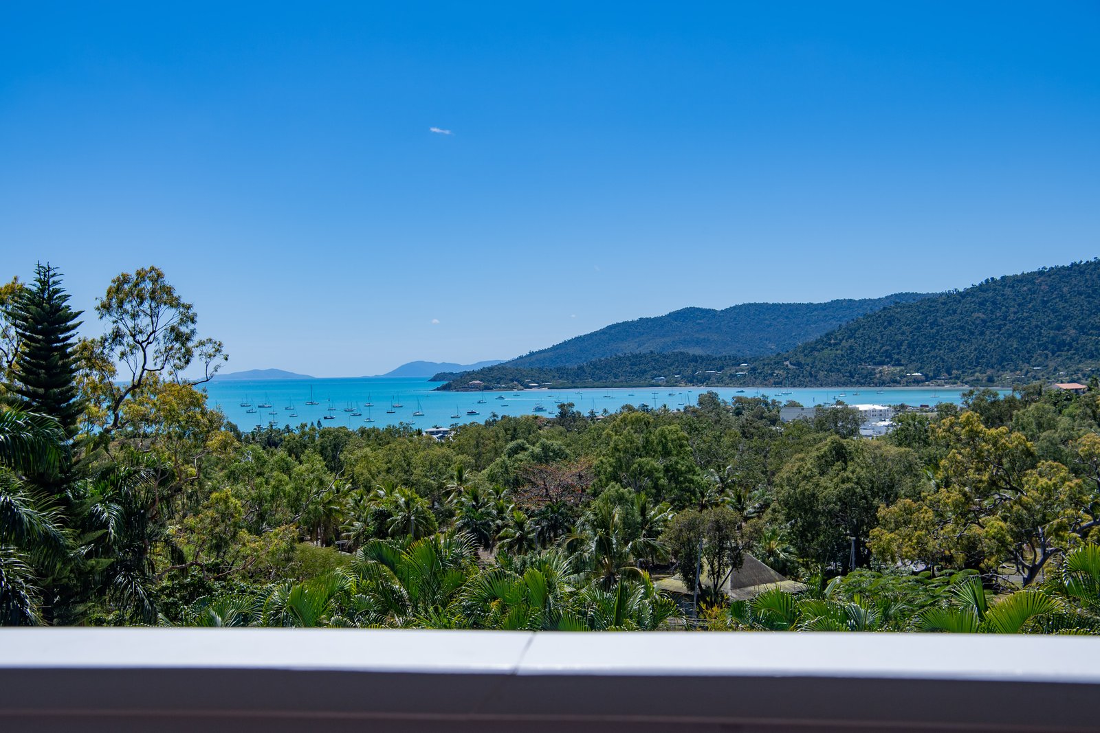17 Nara Avenue AIRLIE BEACH 1