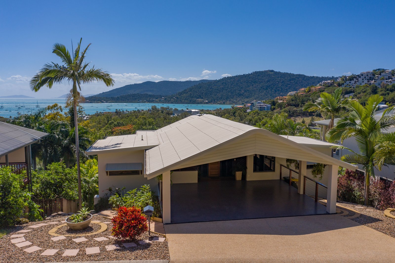 17 Nara Avenue AIRLIE BEACH 5