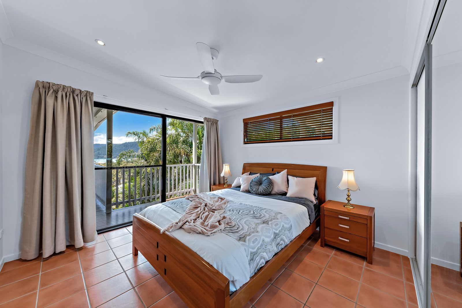 17 Nara Avenue AIRLIE BEACH 16
