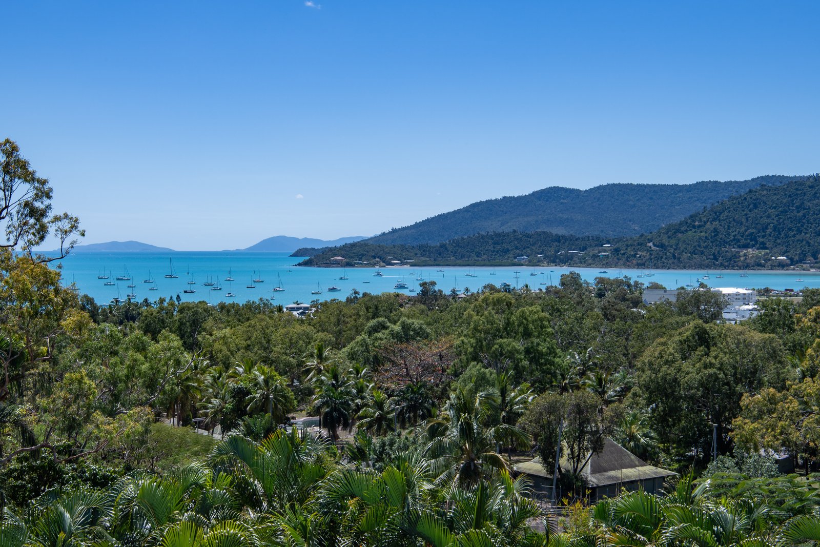 17 Nara Avenue AIRLIE BEACH 34