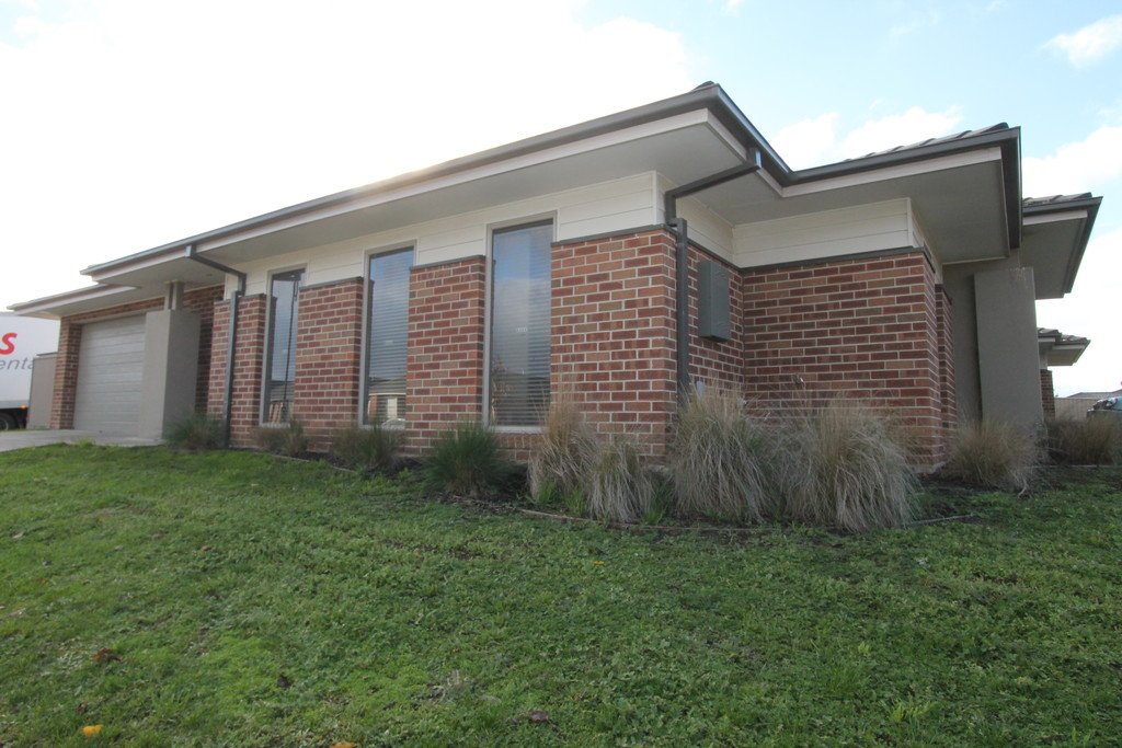 17 Naroo Street ALFREDTON 8