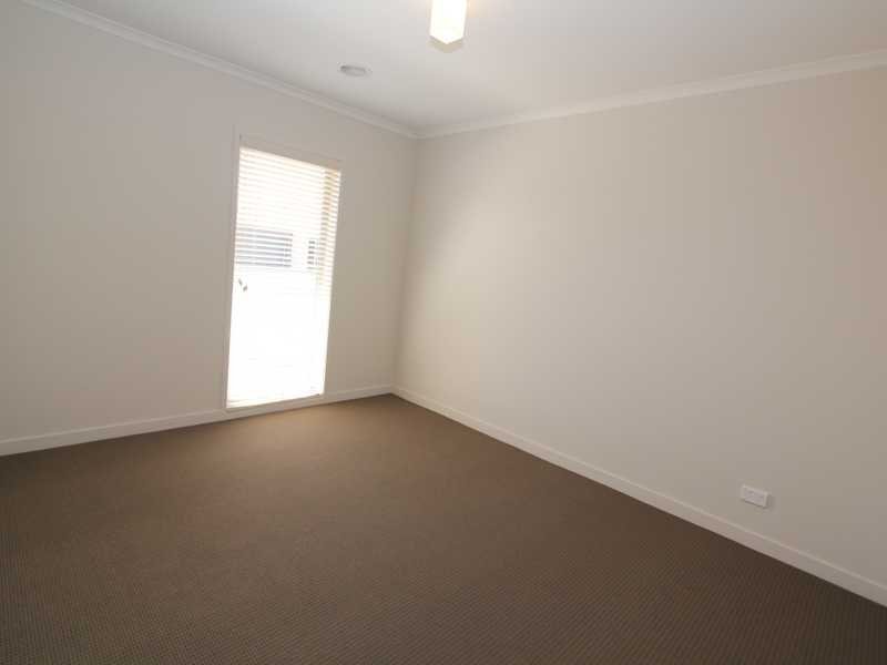 17 Naroo Street ALFREDTON 10