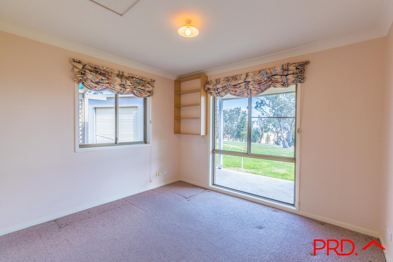 17 Nelson Crescent TAMWORTH 27