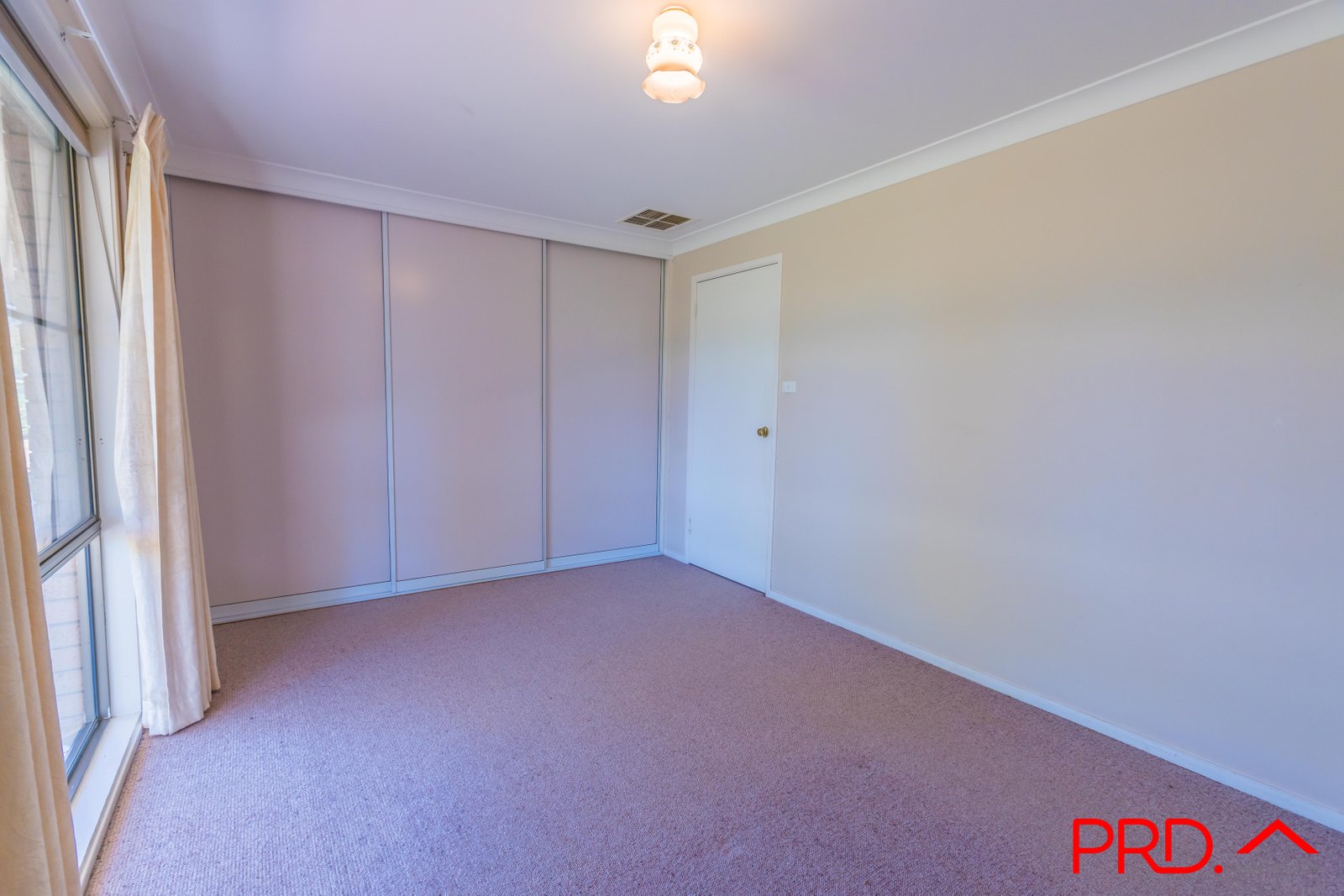 17 Nelson Crescent TAMWORTH 30