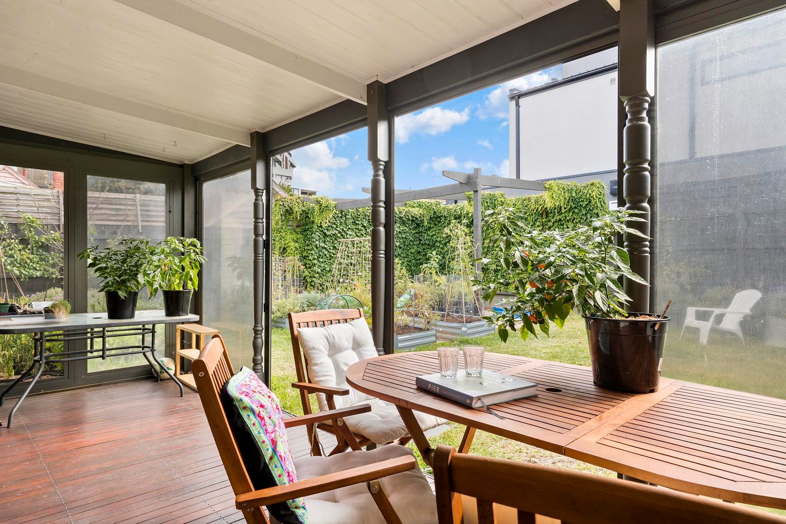 Real Estate and Property in 17 Nepean Highway, Elsternwick, VIC