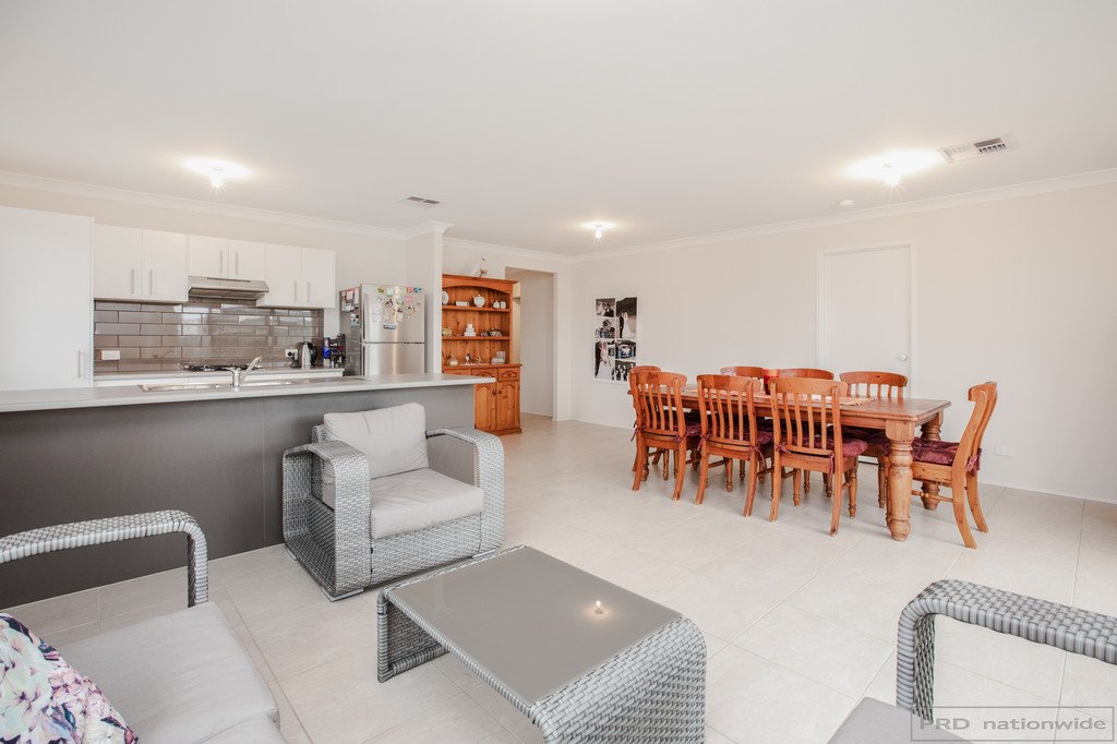 17 Oak Circuit GILLIESTON HEIGHTS 2