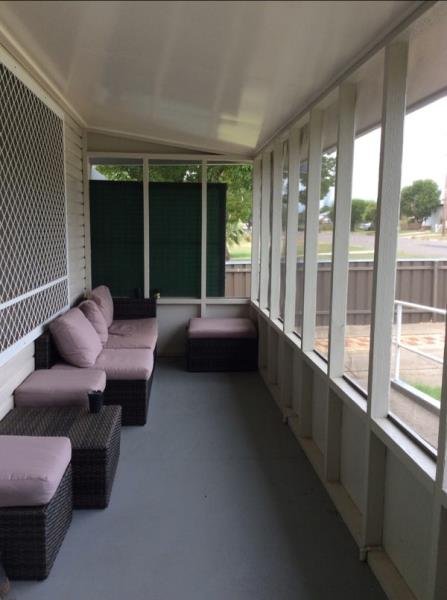 17 Oak Street TAMWORTH 2