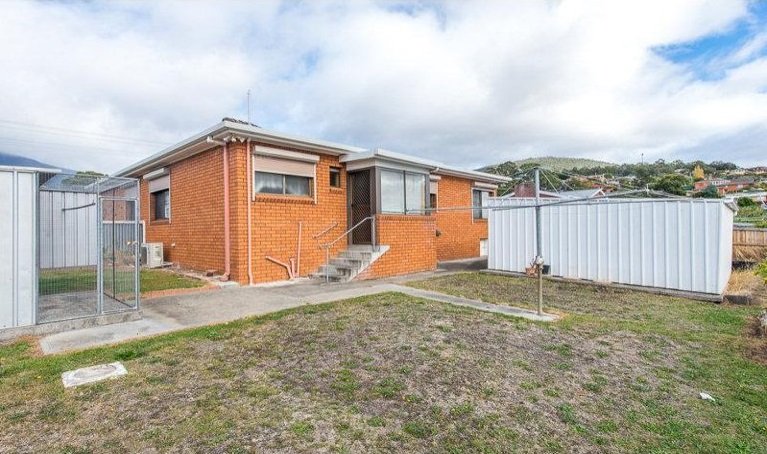 17 O'Brien Street GLENORCHY 12