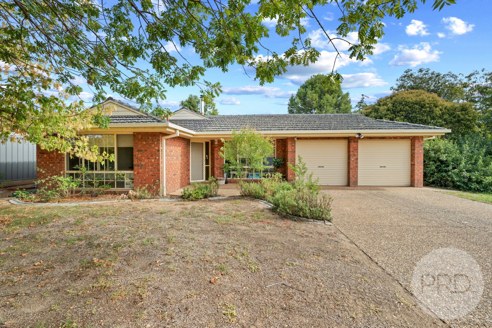 17 Oleander Crescent LAKE ALBERT 1