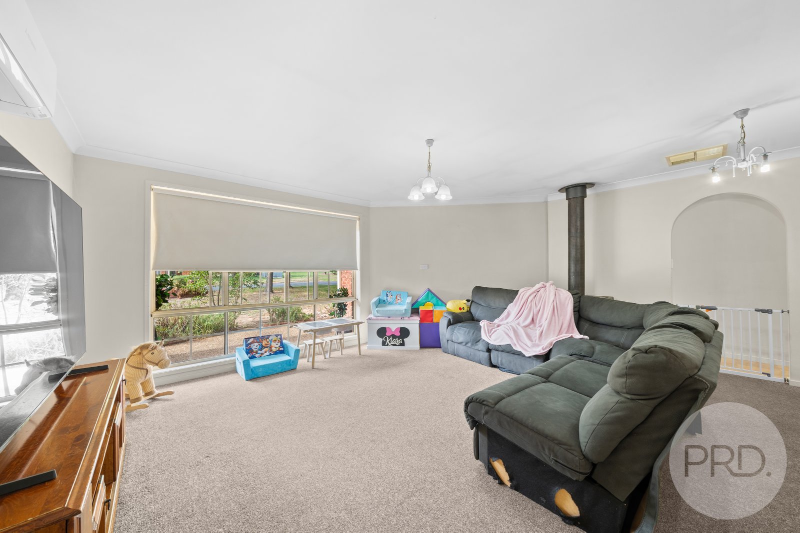 17 Oleander Crescent LAKE ALBERT 3