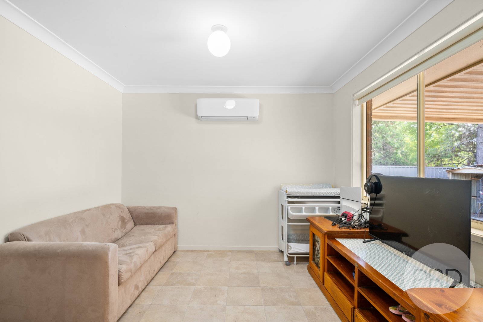 17 Oleander Crescent LAKE ALBERT 8